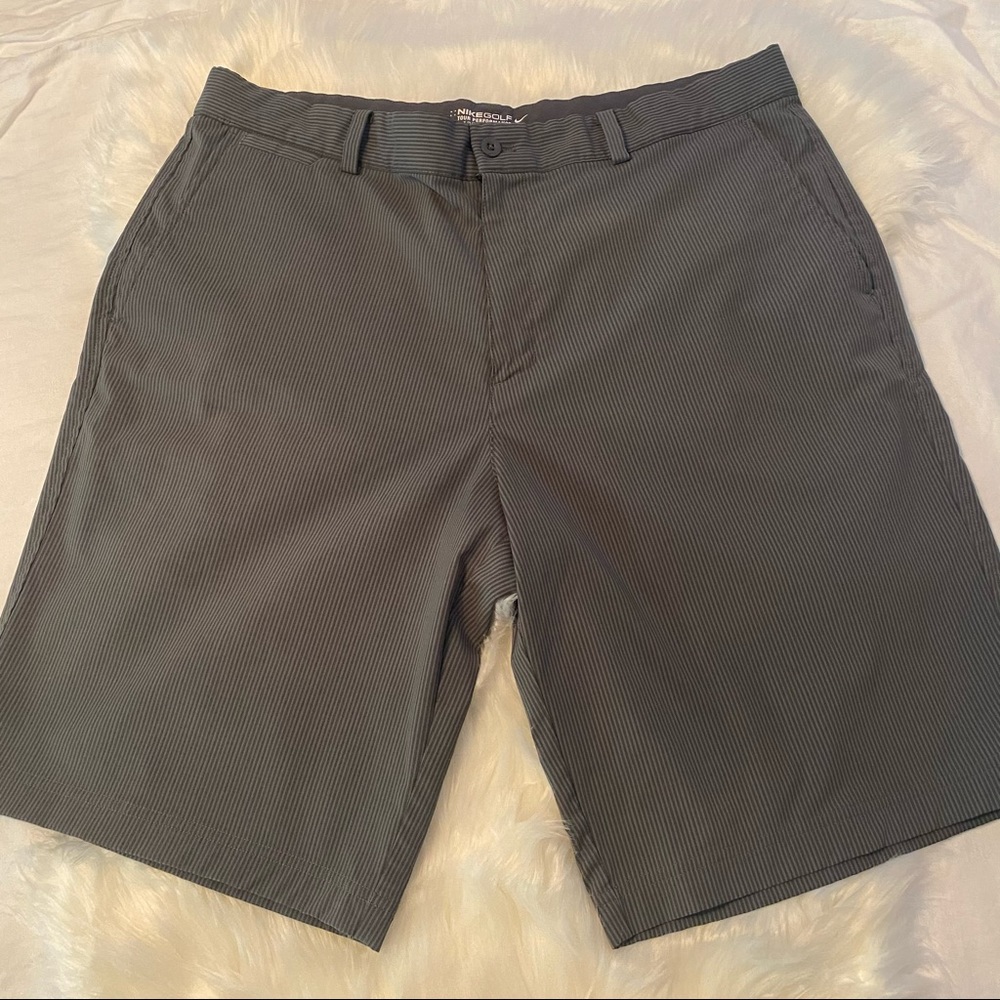 Nike gray striped men’s golf shorts size 36” waist